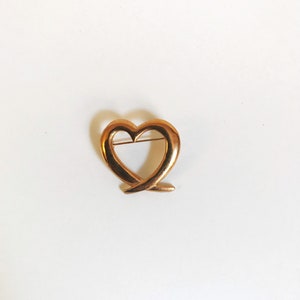 Vintage Gold-tone Heart Brooch Love Valentine's Day Lapel Pin Mother's Day Gift Costume Jewelry image 5