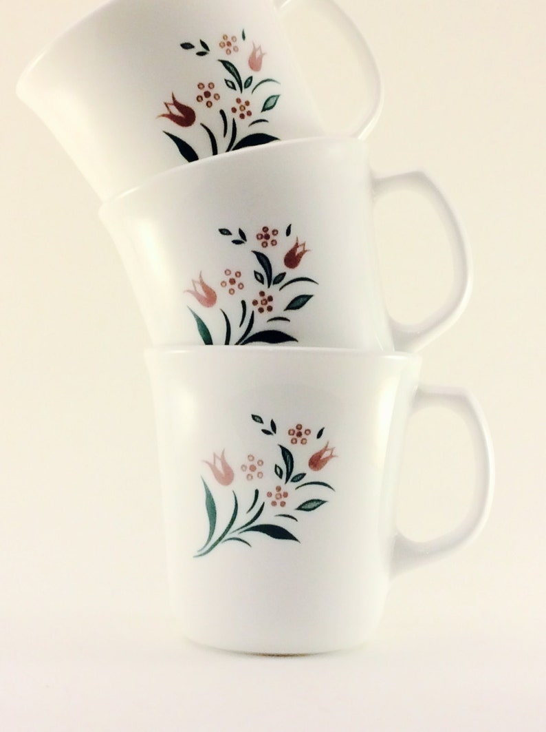 wine glasses with thumb indentation