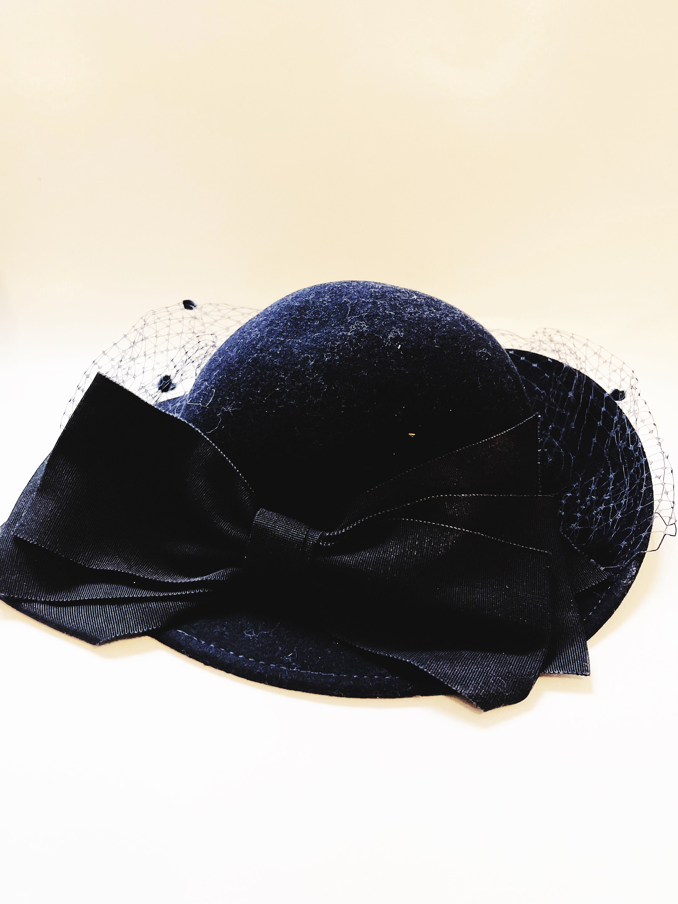 Vintage Navy Blue Velvet Hat: 1950s Style Wide Brim With  display picture 2
