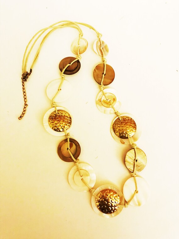 Vintage Boho Mother of Pearl Shell Metal Necklace… - image 3