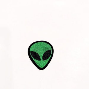 Green Alien Head Retro Parche Iron-on OVNI Souvenir Extraterrestre Parches del Espacio Exterior imagen 5