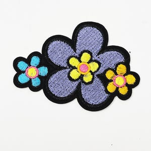 Purple Flower Patch Flower Power Hippie Style Mod Patch Floral Patch Patch Character Patch Iron On Novelty Badge Applique Embroidered Patch