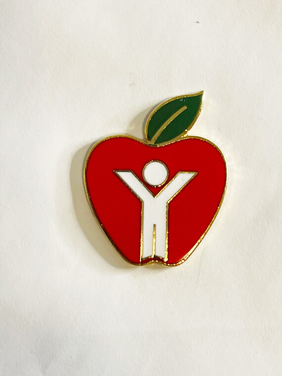 Red Apple Pin Vintage Enamel Red Apple Making a D… - image 4