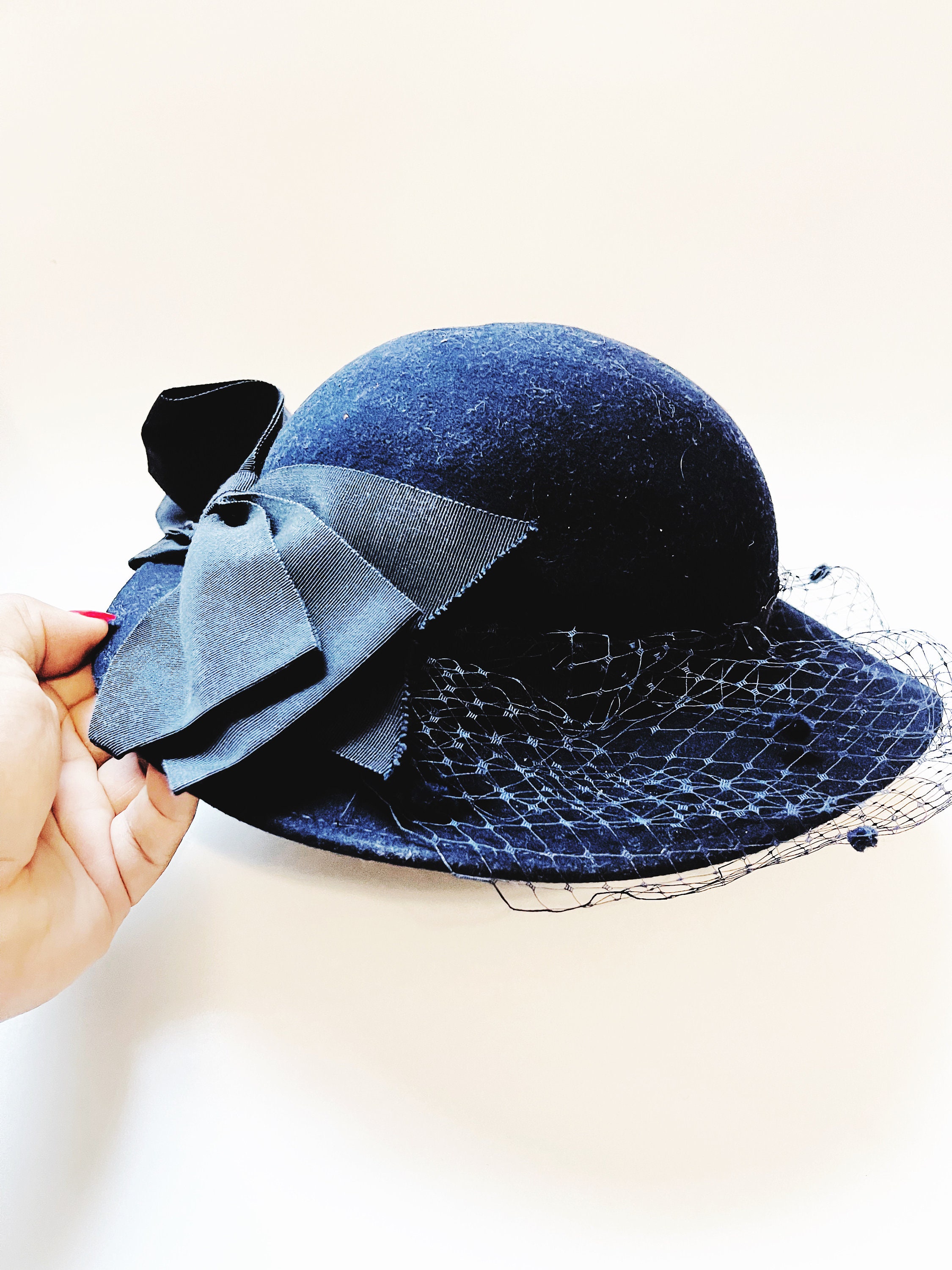 Vintage Navy Blue Velvet Hat: 1950s Style Wide Brim With  display picture 2