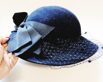 Vintage 1980s Cobalt Blue Wide Brim Hat With Veil and  display picture 2
