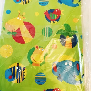 Zoo Animals Gift Wrap All Occasion Wrapping Green Paper Jungle Lions, Tigers, Bears, Giraffe Zebra Elephant Party Supplies Gifting Packaging