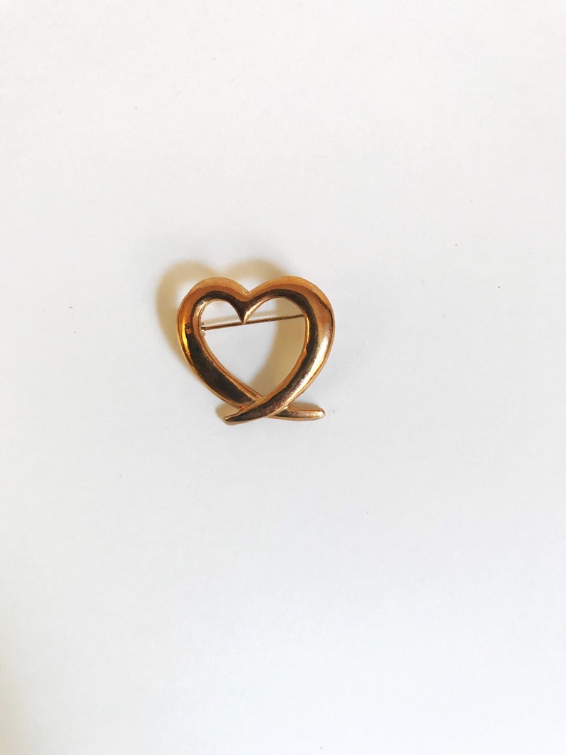 Vintage Gold-tone Heart Brooch Love Valentine's Day Lapel Pin Mother's Day Gift Costume Jewelry image 1