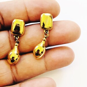 Vintage Gold Tone Drop Dangle Teardrop Earrings 1990s 1980s Retro Pierced Earrings Vtg Jewelry Glam Post Earrings