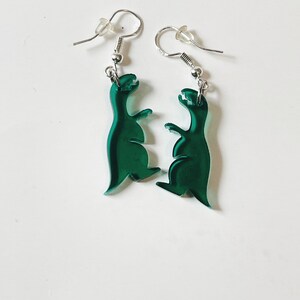 Grüne T Rex Ohrringe Grüne Dinosaurier Ohrringe Spaß Neuheit Ohrringe Versilberter Haken Paläontologe Geschenk Tyrannosaurus Rex Laser Cut Schmuck