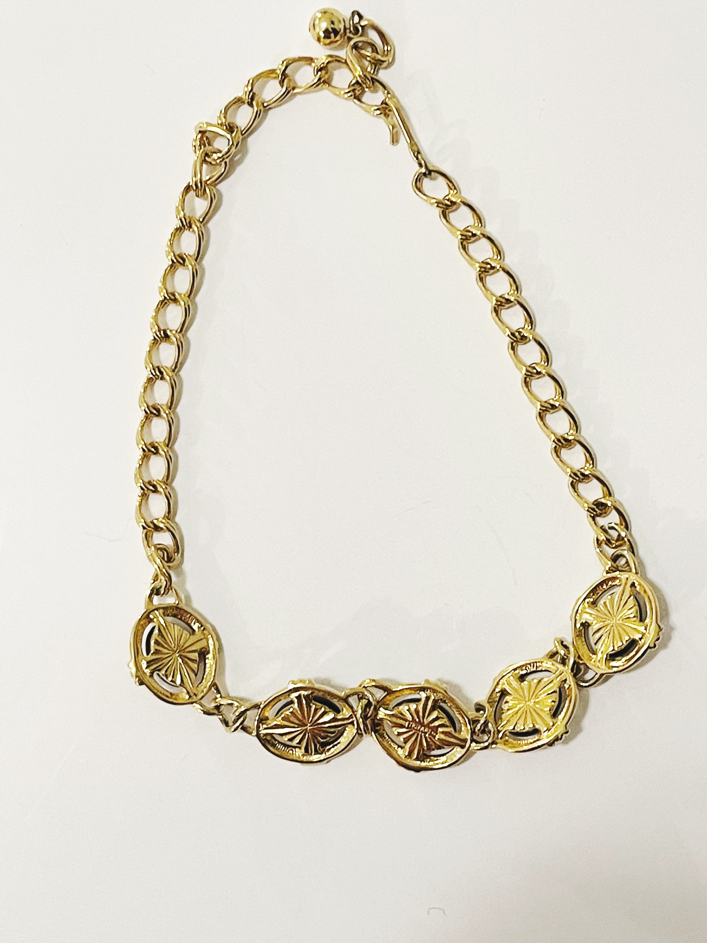 Vintage Trifari Signed Onyx and Gold Tone Necklace 1980's Vintage Trifari Signed Onyx and Gold Tone Necklace 1980's
