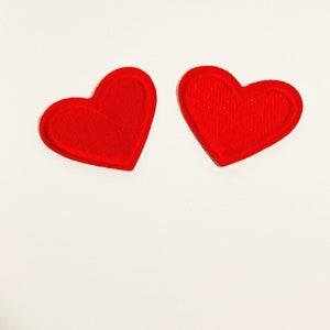 Red Embroidered Heart Patch DIY Appliqué Small Heart Backpack Patch Jeans Patch Retro Style Patches Fun Novelty Patches Sew Iron-on Hearts