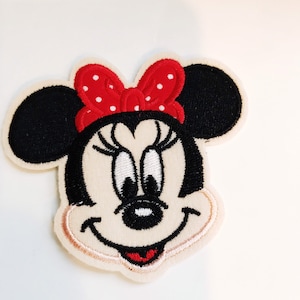 Disneyland Minnie Mouse Patch mit roter Schleife Aufnäher Mickey Patches Gestickter Aufnäher Disney Charakter Abzeichen Memorabilia