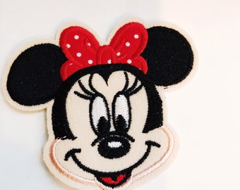 Disneyland Minnie Mouse Patch with Red Bow Iron On Sew On Mickey Patches Embroidered Patch Disney Character Badge Memorabilia