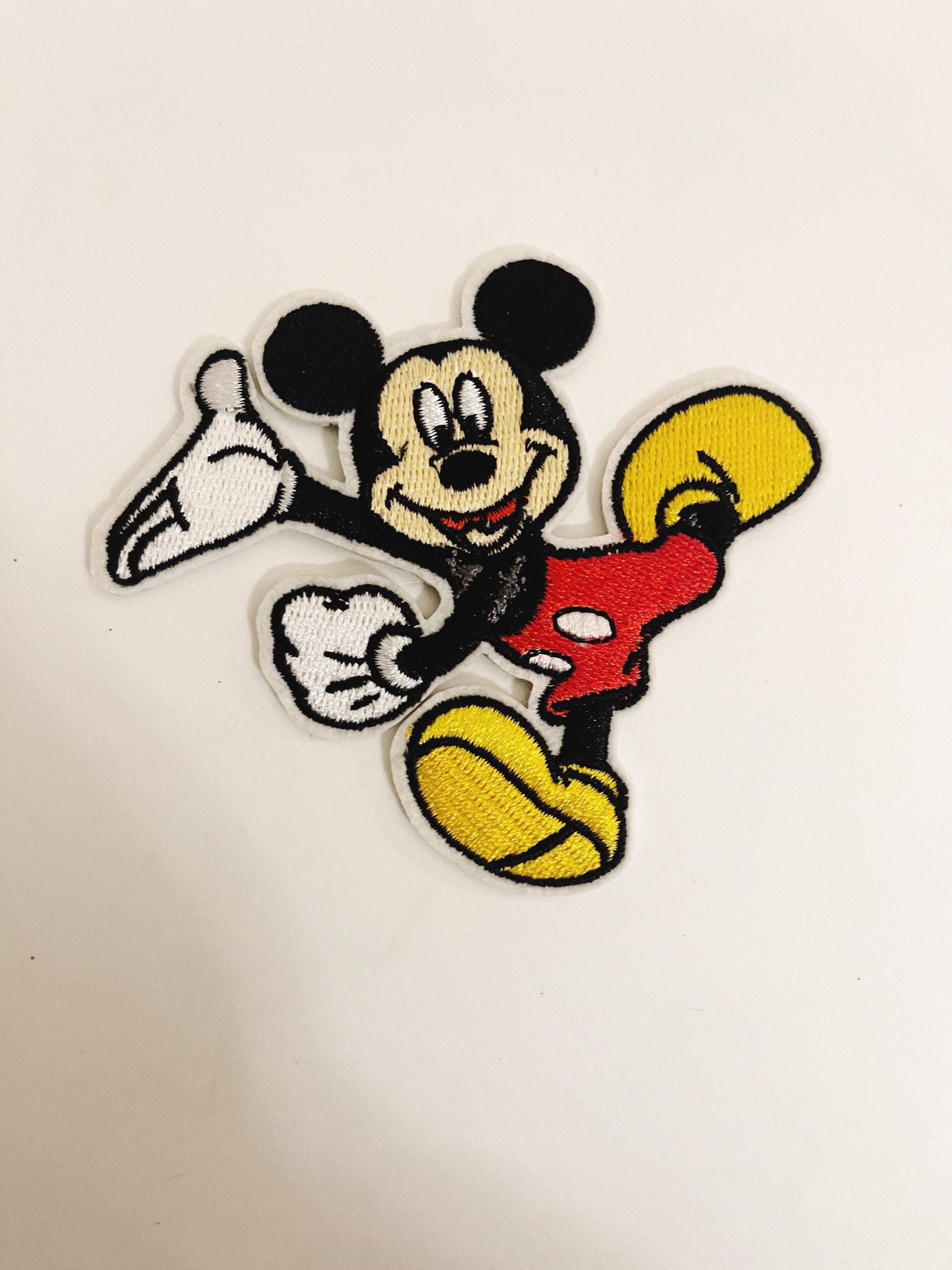 ミッキーマウス刺繍ワッペンアップリケ縫い付けアイロン接着ディズニー
