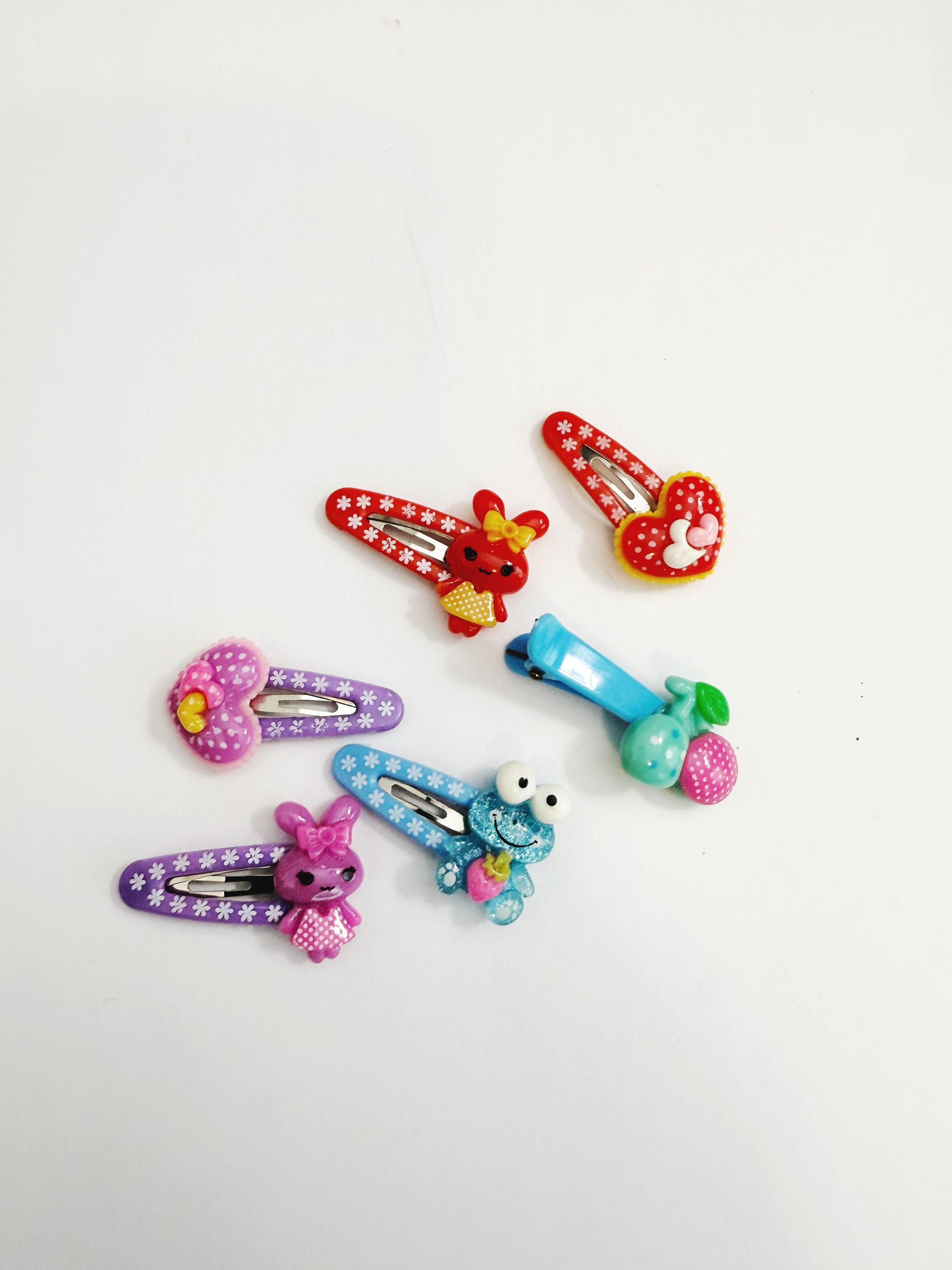 Y2K Hair Clips: Vintage Colorful Animal & Shape Barrettes - Set of 