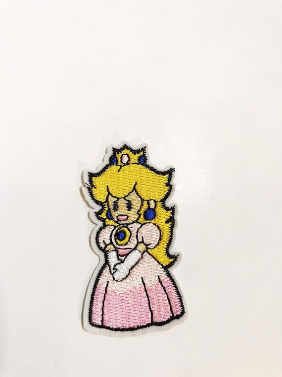 ピーチ姫の刺繍パッチ：スーパーマリオブラザーズのアイロン接着 