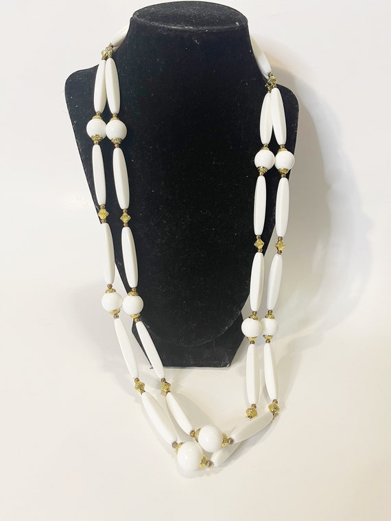 Vintage Double Strand White Beaded Necklace Round… - image 7