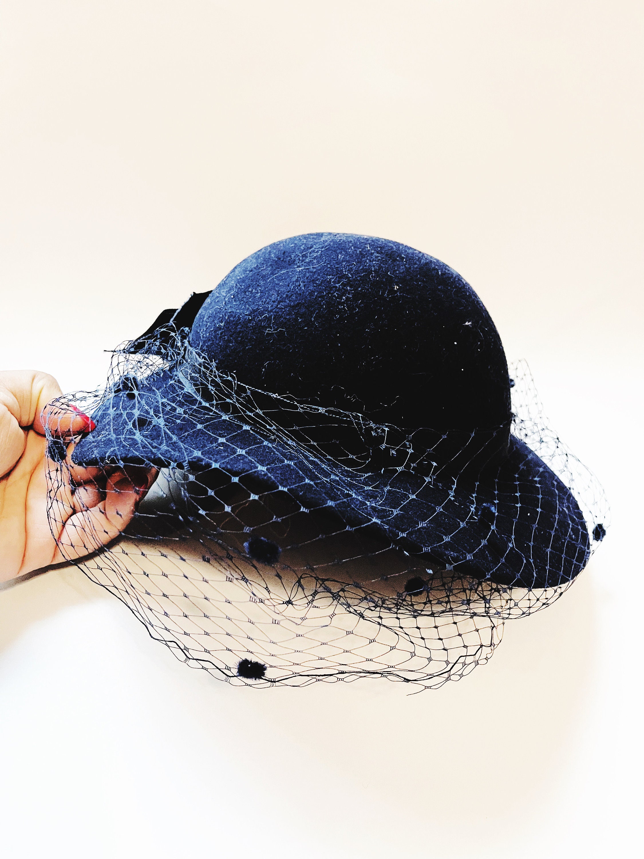 Vintage Navy Blue Velvet Hat: 1950s Style Wide Brim With  display picture 2