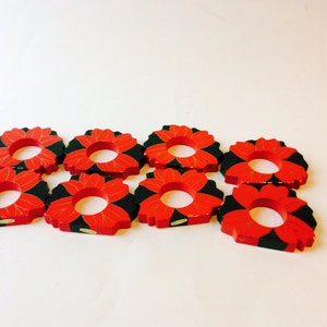 Poinsettia Napkin Rings Wooden Red & Green Vintage Napkin Holders Set of 8 Floral Napkin Rings Wood Retro Mod Flower Tabletop Kitchen Decor