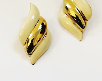 Vintage 90s Swirl Earrings: Beige & Gold Tone Abstract Posts