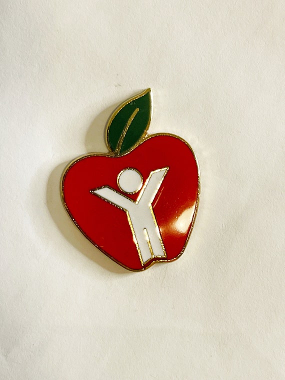 Red Apple Pin Vintage Enamel Red Apple Making a D… - image 9