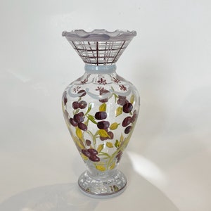 Tracy Porter Hand Painted Small Floral Vase Flower Pattern Vase Vintage Home Decor Clear Glass 6.5 Ruffled Top Vase