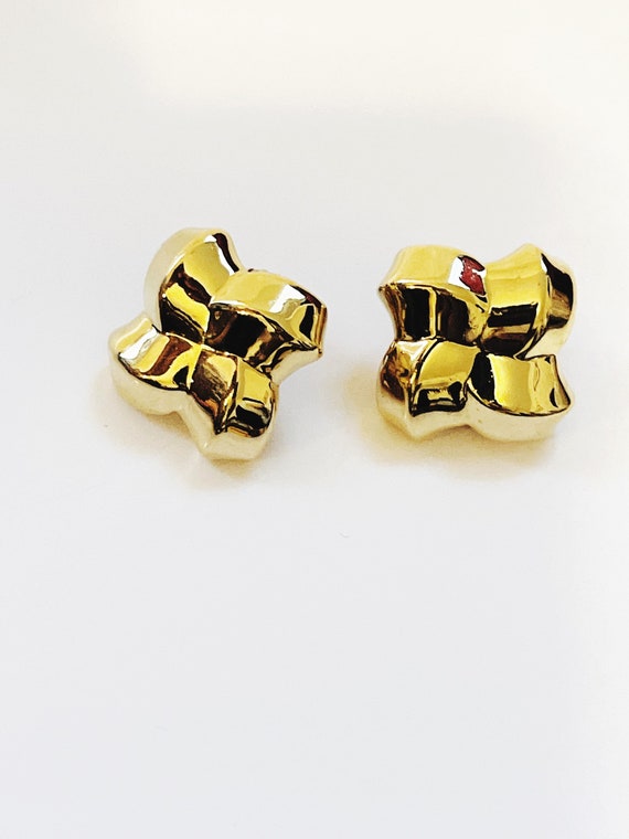 Vintage Lisner Gold Tone Clip-on Earrings 1990s 19