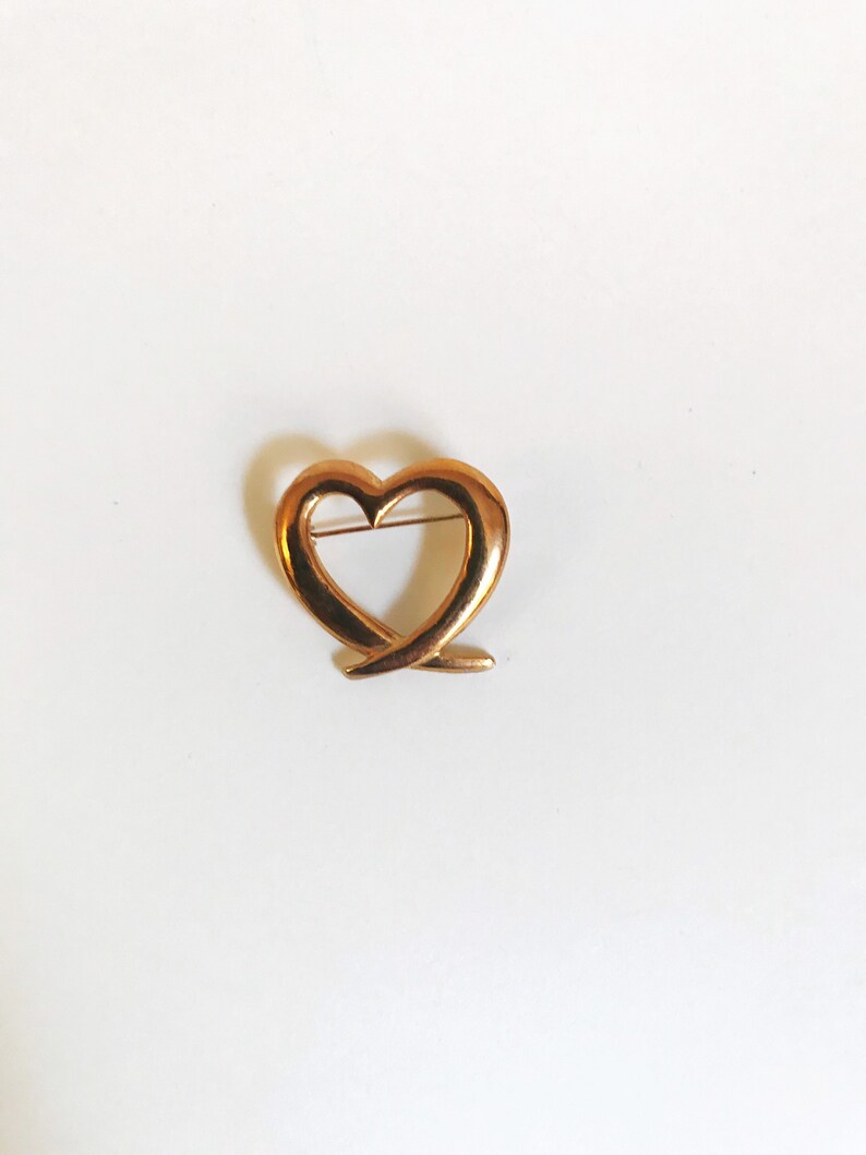 Vintage Gold-tone Heart Brooch Love Valentine's Day Lapel Pin Mother's Day Gift Costume Jewelry image 8