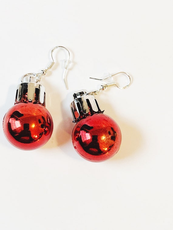 Kitsch guiding gems store