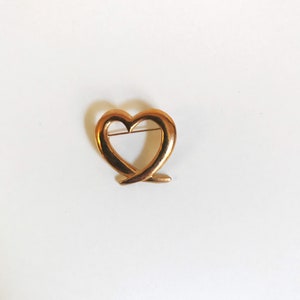 Vintage Gold-tone Heart Brooch Love Valentine's Day Lapel Pin Mother's Day Gift Costume Jewelry image 6