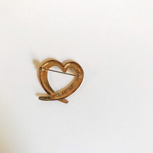 Vintage Gold-tone Heart Brooch Love Valentine's Day Lapel Pin Mother's Day Gift Costume Jewelry image 7