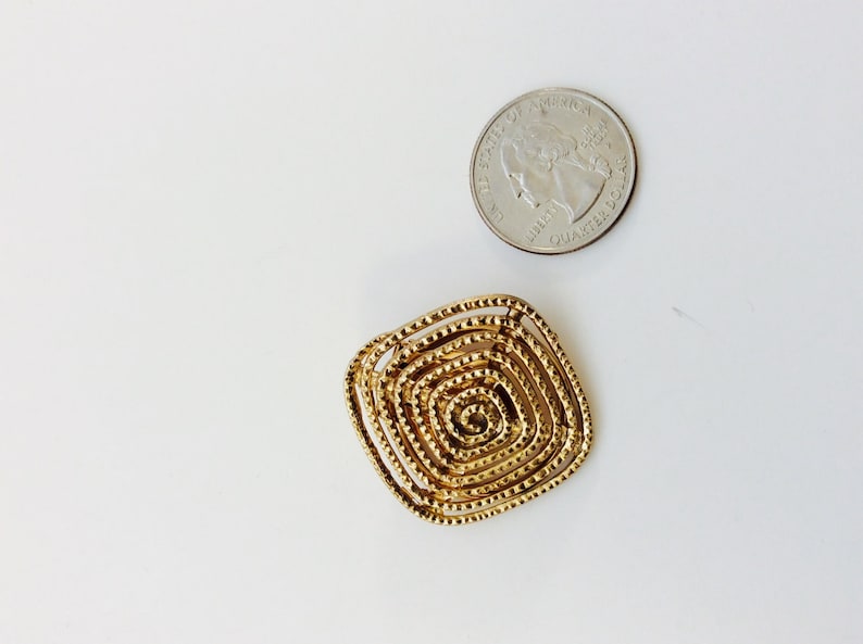 Square Gold Tone Scarf Clip Clasp Textured Openwork Scarf Accessory Minimalist Jewelry Metal Elegant Shawl Germany 60s Swirl Pattern Modern