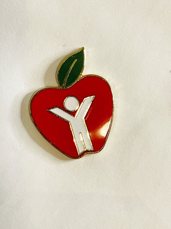 Red Apple Pin Vintage Enamel Red Apple Making a D… - image 6