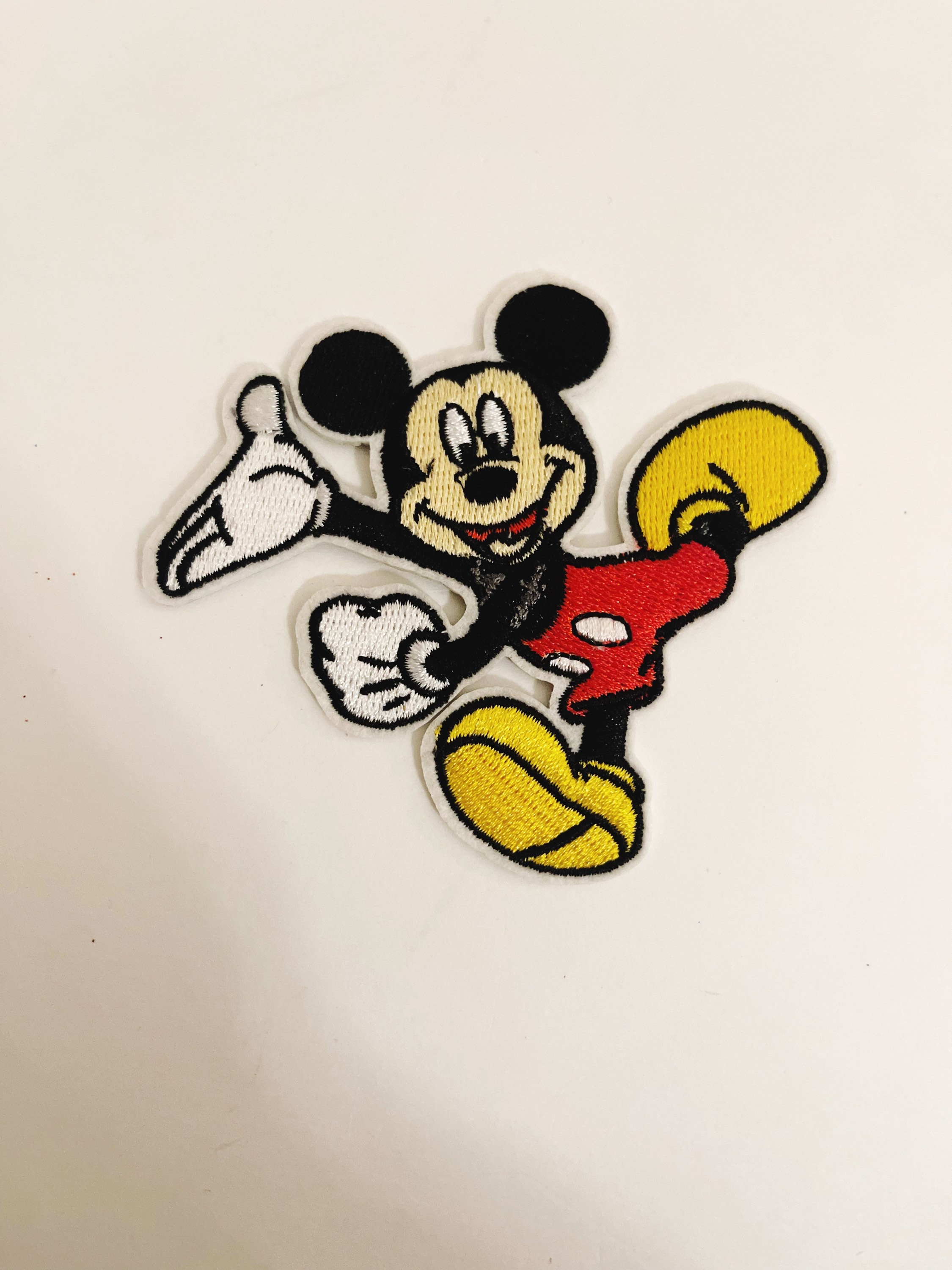 ミッキーマウス刺繍ワッペンアップリケ縫い付けアイロン接着ディズニー