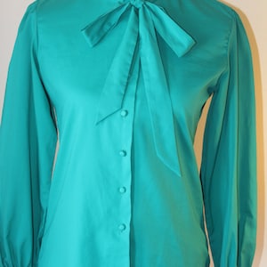 Vintage Josephine Blouse Long Sleeve Color Green Made in Sri Lanka Size 8 Blouses and Tops, Women&#39;s Working Attire, Retro Clothing