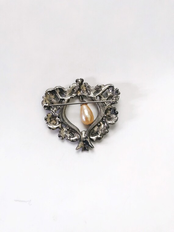 Vintage Heart Shape Floral Brooch with Dangling F… - image 3
