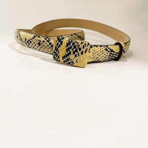 Vintage Snakeskin Print Leather Belt: Retro Yellow Black  display picture 2