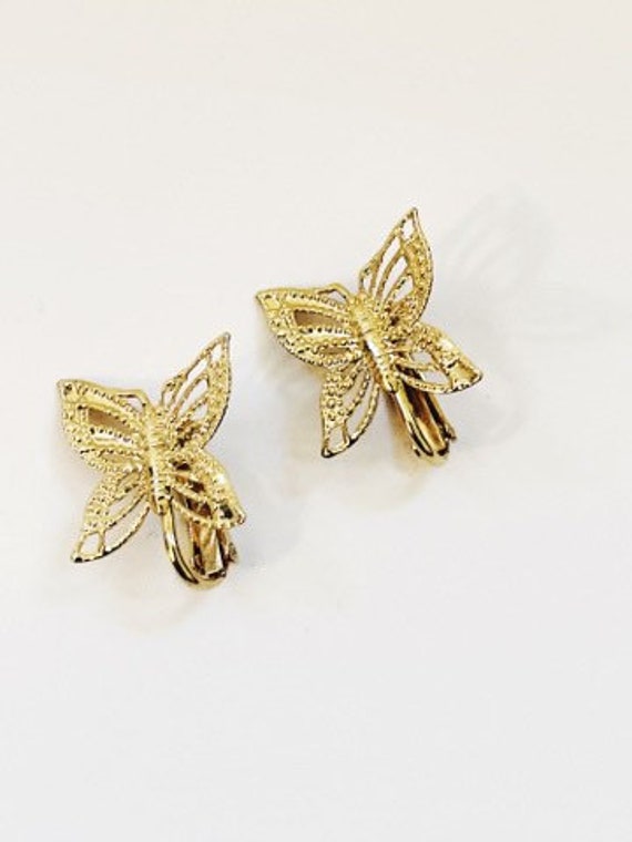 Vintage Gold Tone Filigree Butterfly Clip-ons Ear… - image 1