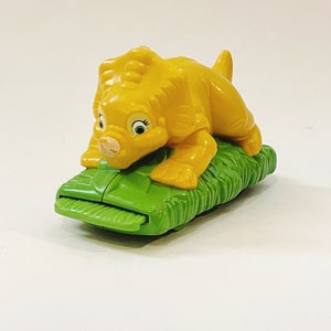 Vintage Land Before Time Cera Triceratops Dinosaur Collectible Fast Food Burger King Memorabilia Dinosaur Kids Meal Retro Toys Cake Topper