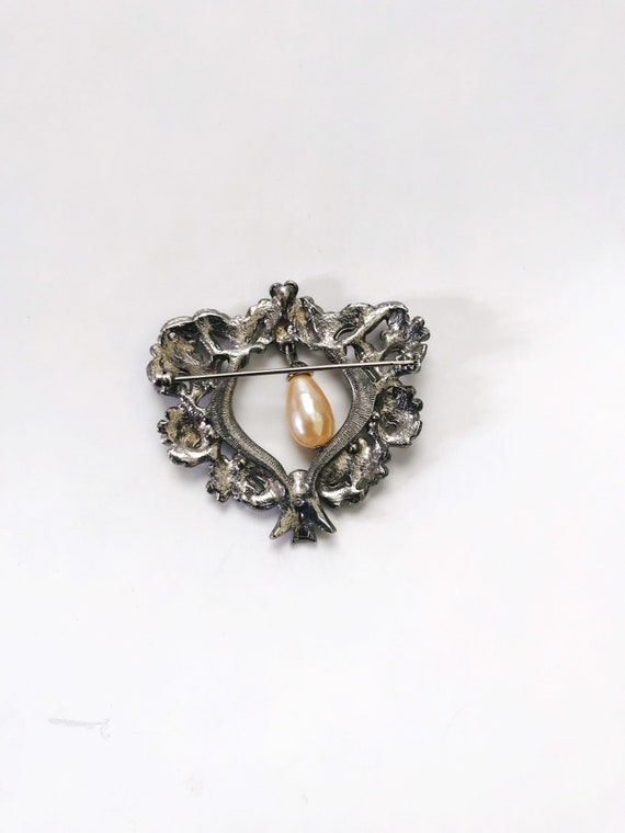 Vintage Heart Shape Floral Brooch with Dangling F… - image 9