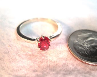 Rhodolite Garnet Ring: 925 Sterling Silver Solitaire, Red Pink 6x4mm Gemstone