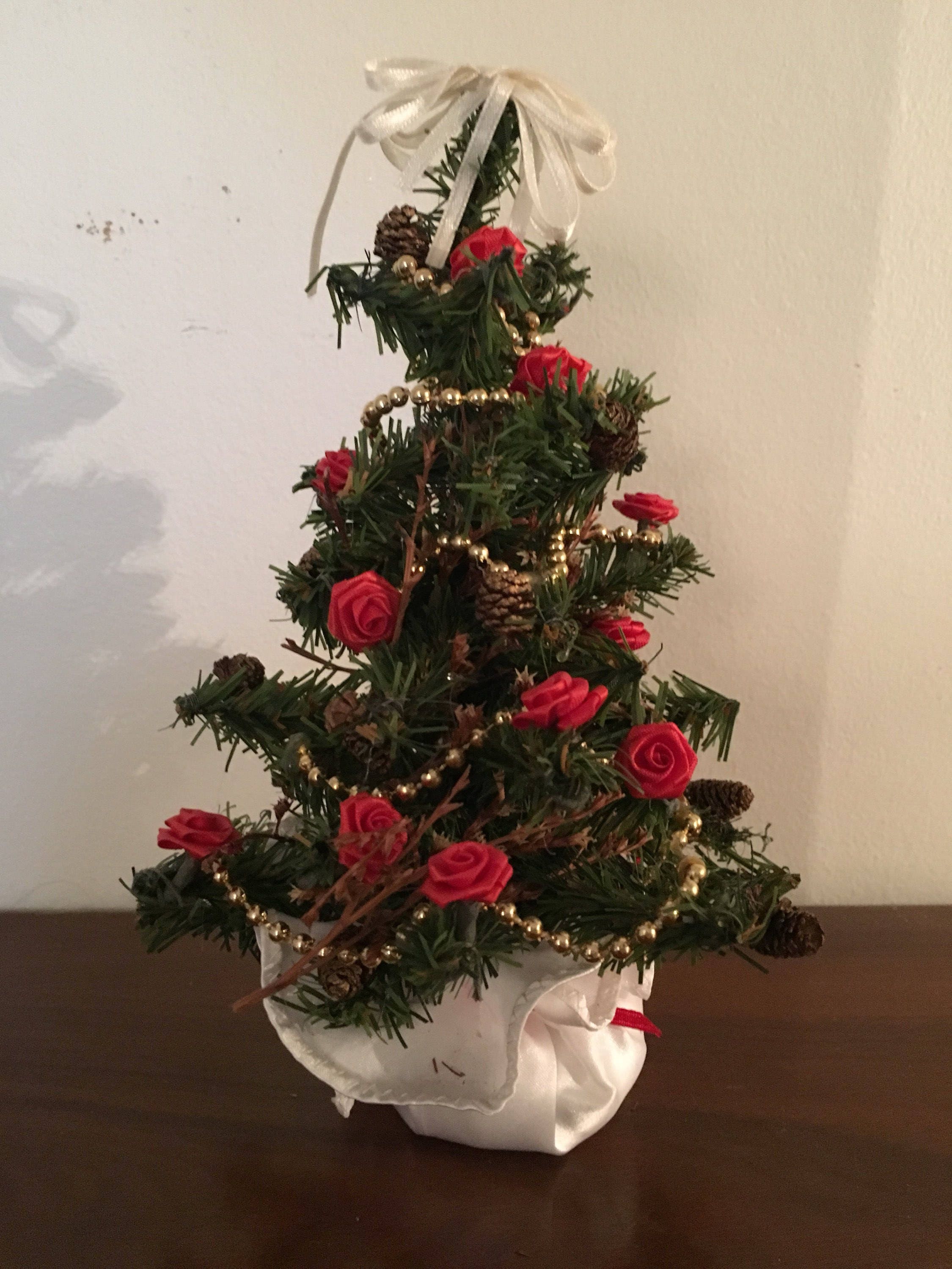 dollhouse christmas tree