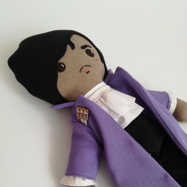 Muñeca de tela suave hecha a mano, muñeca de trapo inspirada en Prince, muñeca de tela de lluvia púrpura