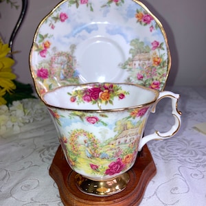 Vintage Royal Albert Teacup: Old Country Roses Celebration, Gold Trim