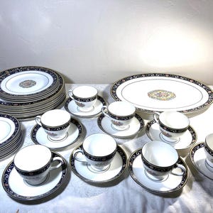 Runnymeade China - Etsy