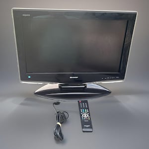 Sharp Aquos LC26D43U LCD 26" TV-skärm 720p med fjärrkontroll Fungerar retrospel