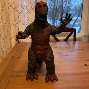 1997 Dormei Godzilla Red Version 15” Complete