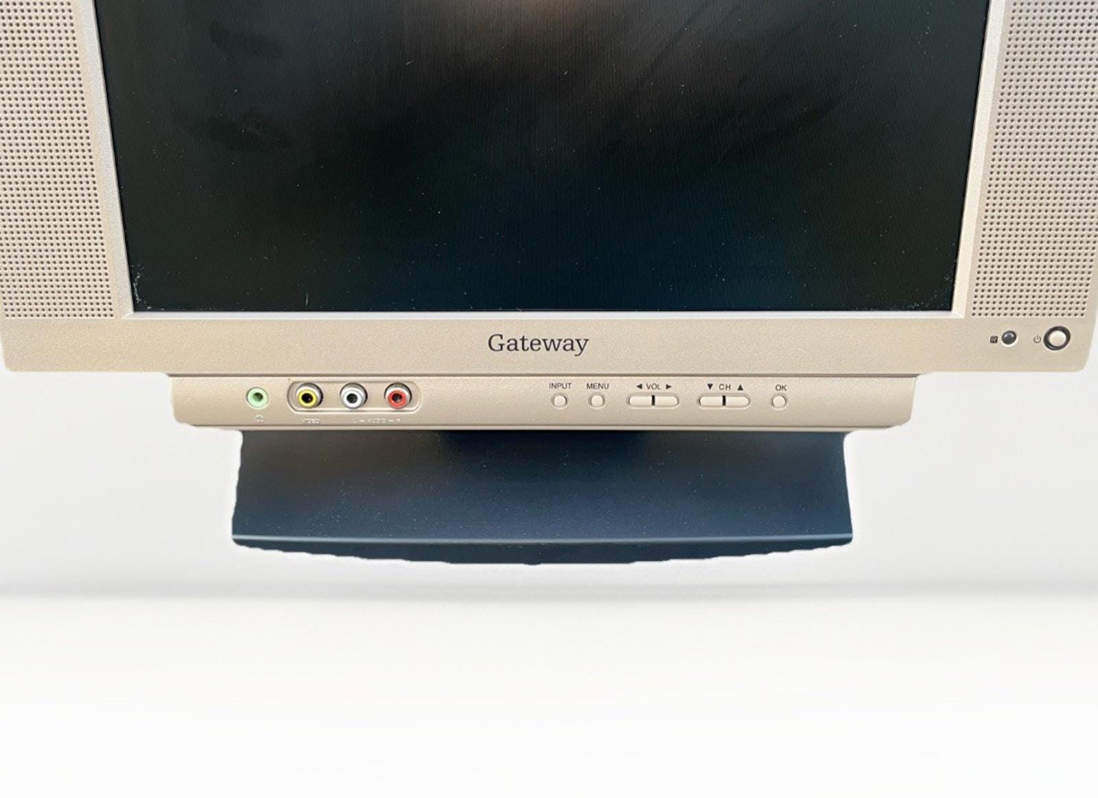 Vtg 2003 Gateway 13 Inch Lcd Tv Mod. GTW-L13M103 for Retro Gaming