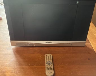 Sharp Liquid Crystal Tv LC-15AV6U 15” Black Tested Retro Gaming W/Remote