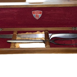Gerber Legendary Blades 2-Piece Carving Set In Walnut Presentation Case